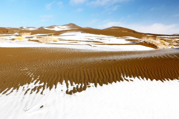 木壘：黃沙白雪 詩畫遠方