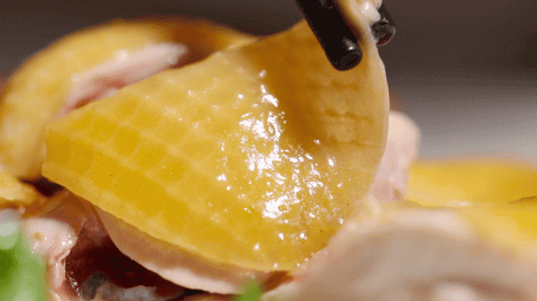 41歲謝霆鋒“最甜CP”爆紅後，王菲笑了三天：我願意退出