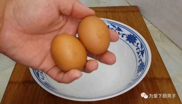自制發麵餅的做法,鍋裡一烙,比吃麵包餅乾還過癮,真的太美妙了 自制發麵餅的做法,鍋裡一烙,比吃麵包餅乾還過癮,真的太美妙了