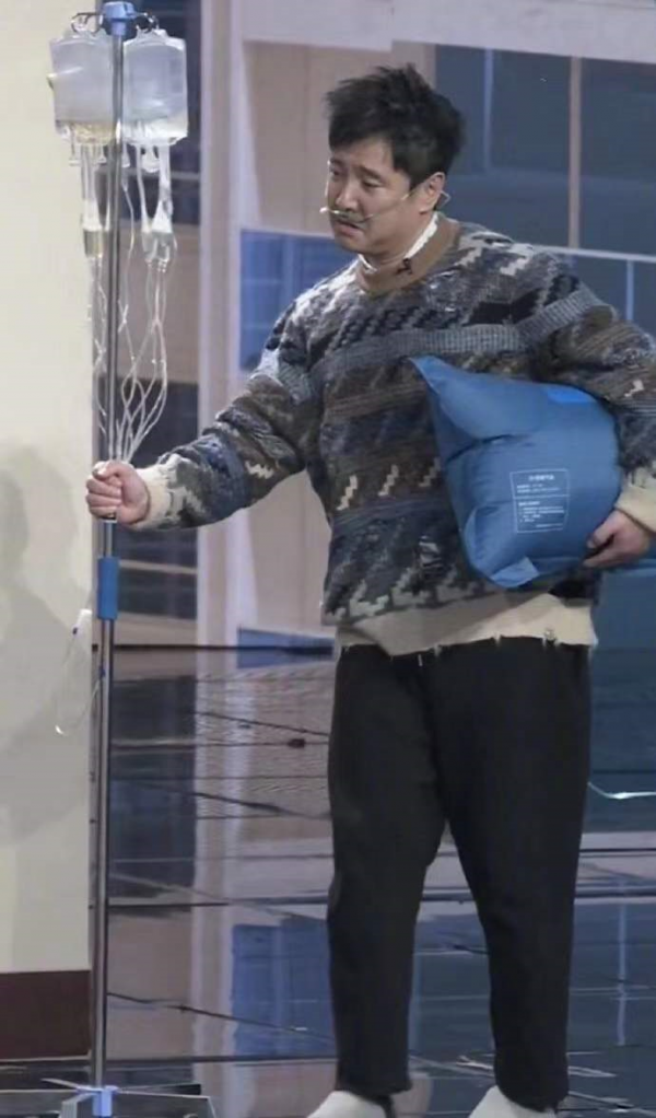 春晚大盤點：鄧超上頭了，趙麗穎有點慌，沈騰出場自帶笑點