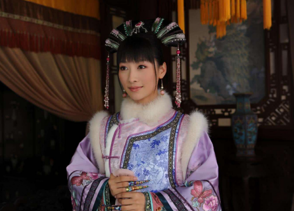 《甄嬛傳》播出10年演員變化大:女主顏值暴跌,女配卻成一線明星 《甄嬛傳》播出10年演員變化大:女主顏值暴跌,女配卻成一線明星