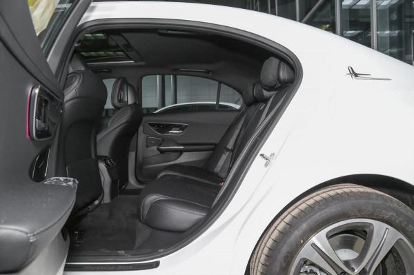 32&period;52萬起，標配1&period;5T&plus;48V輕混，2022款賓士C級值得買嗎？