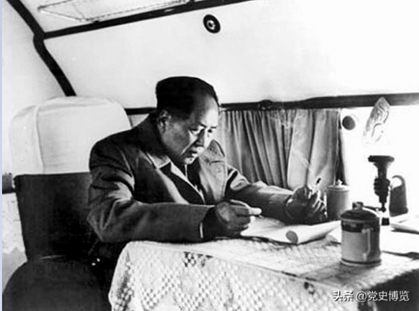毛澤東與中國“空軍一號”:“外國人的飛機我不坐” 毛澤東與中國“空軍一號”:“外國人的飛機我不坐”