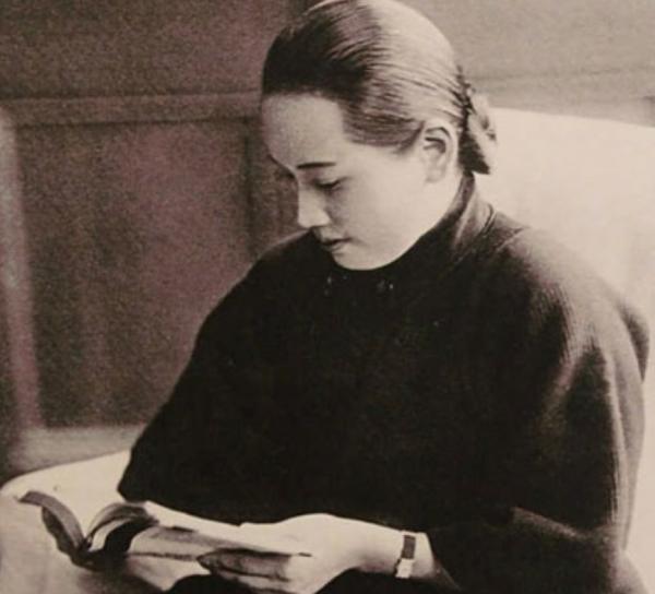 陳賡不好意思拜訪宋慶齡，陳毅說了啥，讓他嘆：那不是吹牛皮嗎？