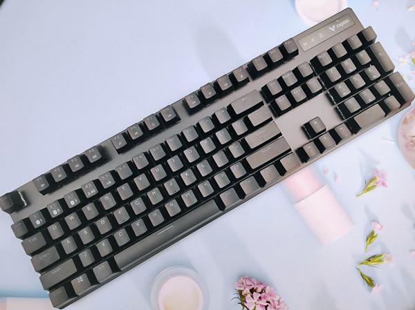 有線、無線輕鬆加持，雷柏V500PRO多模式背光機械鍵盤上手體驗