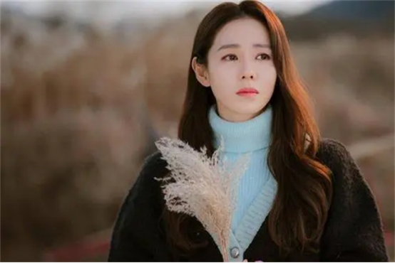 39歲玄彬近照曝光，現身拍攝雜誌，狀態堪稱行走的荷爾蒙