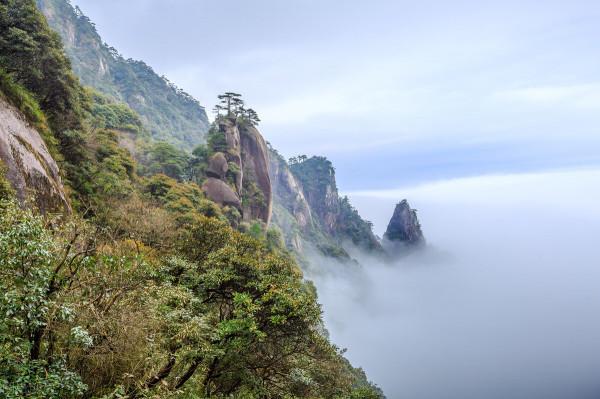 李萬春：遊天下第一雄關 神州第一鬆 夜宿青城 深秋登香山 三盛公巡禮