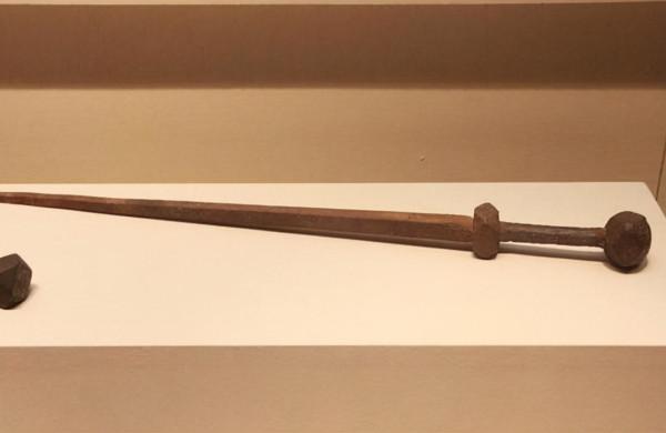 國寶文物“李綱鐧”,近千年多次擊退侵略者,它代表華夏民族氣節 國寶文物“李綱鐧”,近千年多次擊退侵略者,它代表華夏民族氣節