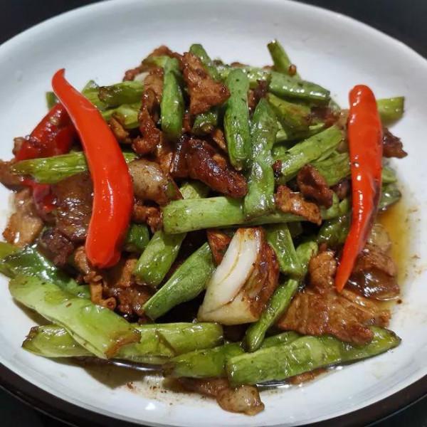乾煸四季豆燒肉，幹香味美，下飯神器