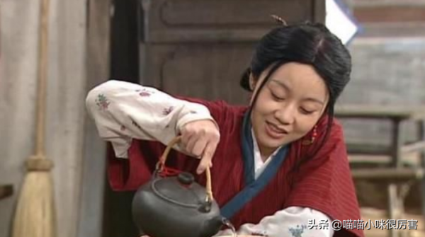 小眼睛塌鼻樑笑露牙齦,五官不端正卻依舊迷人的明星,只服這5位 小眼睛塌鼻樑笑露牙齦,五官不端正卻依舊迷人的明星,只服這5位