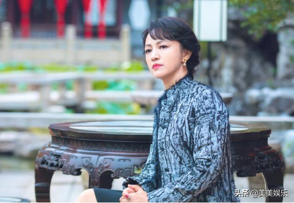 “任嘉倫後媽”37歲嫁華誼副總,天后王菲當伴娘,老公股份都給她 “任嘉倫後媽”37歲嫁華誼副總,天后王菲當伴娘,老公股份都給她