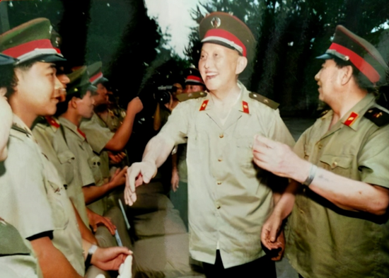 65年毛主席接見韓先楚，聊天時詢問：洪學智現在在哪，好久不見