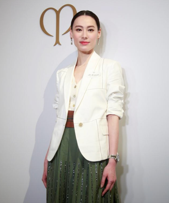 夢想當闊太，現實卻被騙！這7位豪門夢碎的女星，堪稱“笑話”