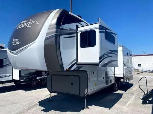 乘著豪宅去拉薩，看Jayco最新概念房車