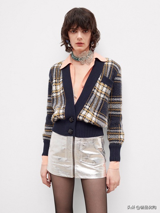 YSL 2021秋冬服飾珠寶：四葉草與十字型珠寶