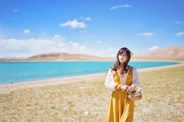 西藏無人區美麗的湖泊，是匯聚各類候鳥的溼地，拍照如童話世界