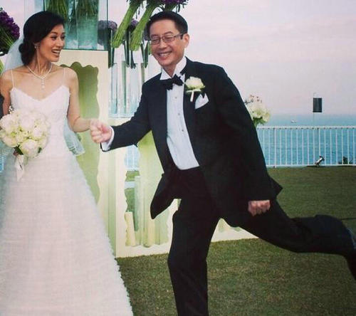 不惜得罪賭王也要與何超瓊離婚?許晉亨娶李嘉欣背後的真相 不惜得罪賭王也要與何超瓊離婚?許晉亨娶李嘉欣背後的真相