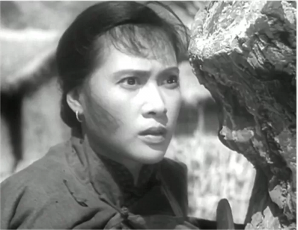 《鐵道游擊隊》65年：大隊長劉洪已離世，芳林嫂秦怡如今99歲