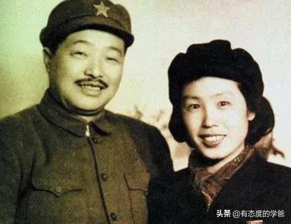 1955年大授銜，十大元帥的夫人都是什麼軍銜？當時擔任什麼職務？