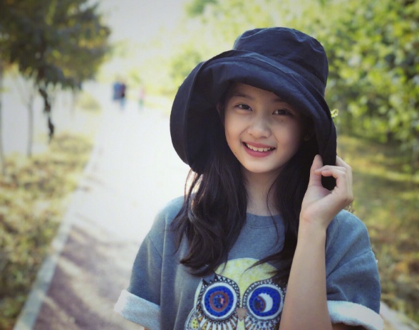 生下3胎的5個明星家庭:有人為孩子罰款748萬,有人46歲還敢產子 生下3胎的5個明星家庭:有人為孩子罰款748萬,有人46歲還敢產子