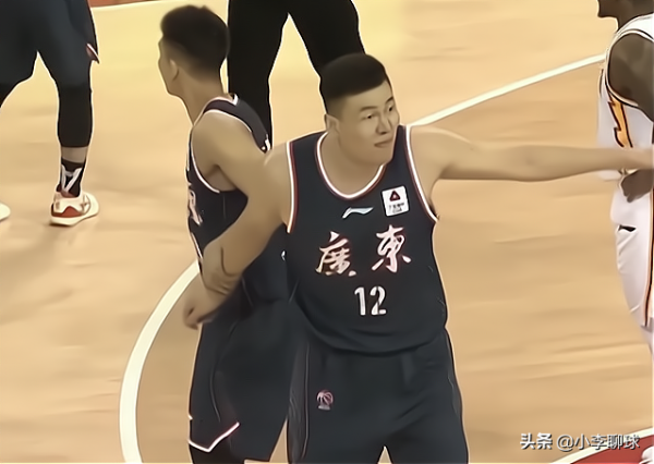 19分大勝!楊鳴仍不滿意,CBA裁判惹爭議,廣東隊要遭遇三連敗 19分大勝!楊鳴仍不滿意,CBA裁判惹爭議,廣東隊要遭遇三連敗