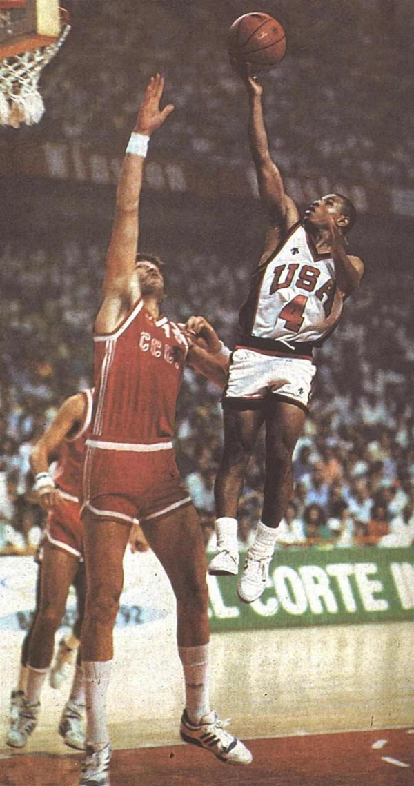 帶著殘疾人停車牌打球！掀翻美國夢之隊一條腿就能跟奧尼爾五五開