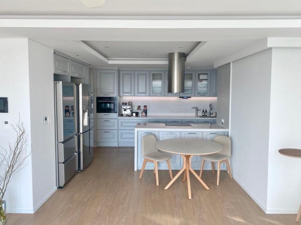 我有經濟實力也想住大平層，像這對新婚夫妻一樣，打通4房只留1房