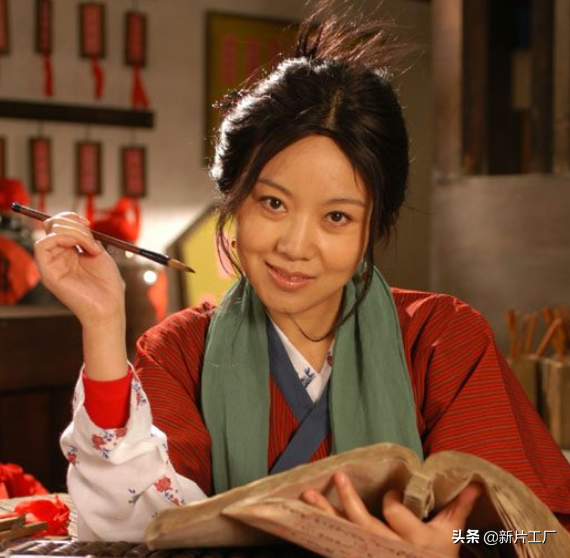 央視提名6大紅衣美女,《東宮》小楓入圍,迪麗熱巴的鳳九沒選上 央視提名6大紅衣美女,《東宮》小楓入圍,迪麗熱巴的鳳九沒選上