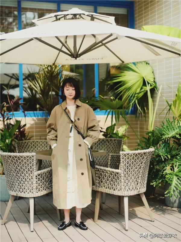 冬天穿“大衣”最好少配靴子,今年流行這樣來穿,時髦顯瘦又洋氣 冬天穿“大衣”最好少配靴子,今年流行這樣來穿,時髦顯瘦又洋氣