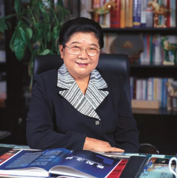 新中國首位女省長顧秀蓮:出身農民做到副國級,如今85歲依舊工作 新中國首位女省長顧秀蓮:出身農民做到副國級,如今85歲依舊工作