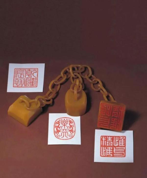 玉雕絕技，鏤空活環