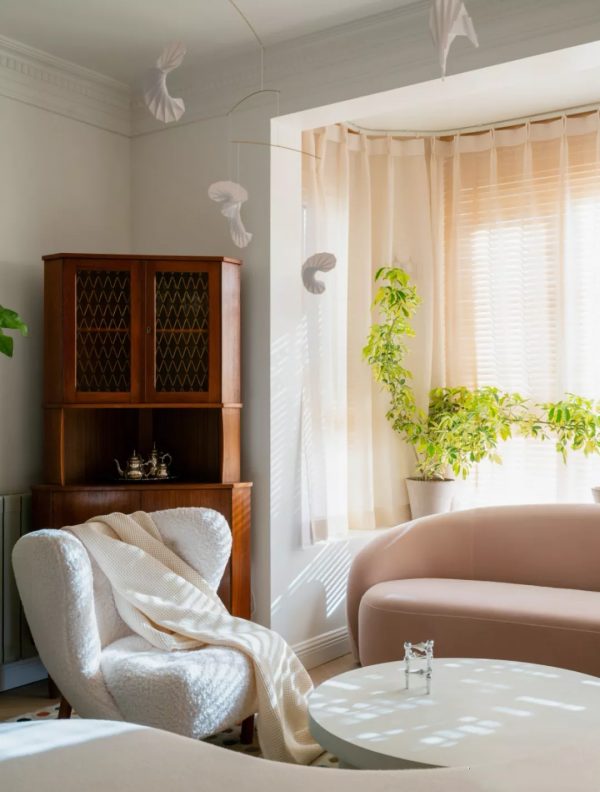 90後北京女孩的家太“哇塞”了！58W裝60m²，卻把一半面積給臥室