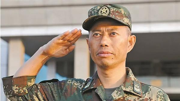 安徽兵王僅初中文化,入伍34年有召必回,退役後女兒繼承父業 安徽兵王僅初中文化,入伍34年有召必回,退役後女兒繼承父業