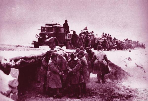 血戰五原:日寇被圍後詐降,施放毒氣彈偷襲,被國軍放火活活燒死 血戰五原:日寇被圍後詐降,施放毒氣彈偷襲,被國軍放火活活燒死