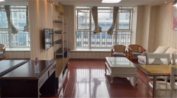 24歲的她，憑藉自己努力買下40㎡小家，將空置半年的小屋徹底翻新