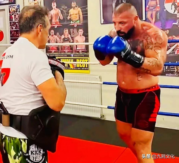 反對防疫、戴口罩，拒絕疫苗與治療的比利時跆拳道冠軍宣佈去世