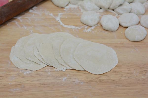最近蔬菜有點兒小貴,試試這個素三鮮餃子,換著花樣天天吃不膩 最近蔬菜有點兒小貴,試試這個素三鮮餃子,換著花樣天天吃不膩