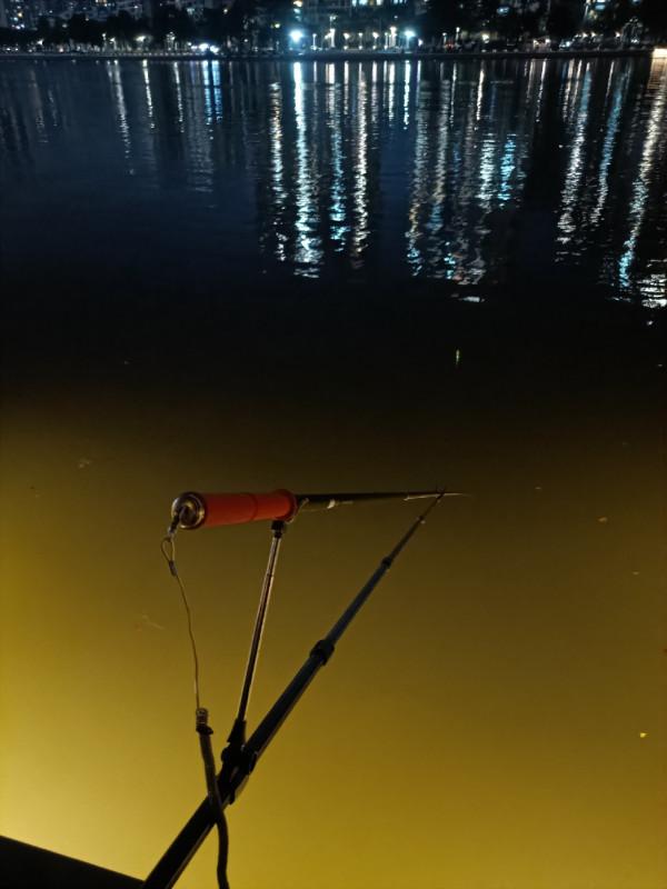 頂漂數次皆不中，精彩的瞬間是三抄網