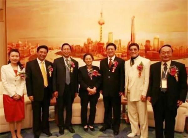 中國遭遇洪災,美籍華裔市長留下一封遺書,毅然決然奔赴抗洪一線 中國遭遇洪災,美籍華裔市長留下一封遺書,毅然決然奔赴抗洪一線