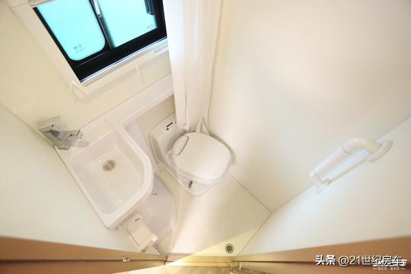 航空輕量化設計,配3.0T自動擋,能食宿多人,國產賓歌精緻型房車 航空輕量化設計,配3.0T自動擋,能食宿多人,國產賓歌精緻型房車