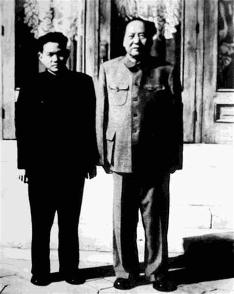 1948年毛主席遭精準轟炸，驚險生還，一年後憑藉一封電報揪出內鬼