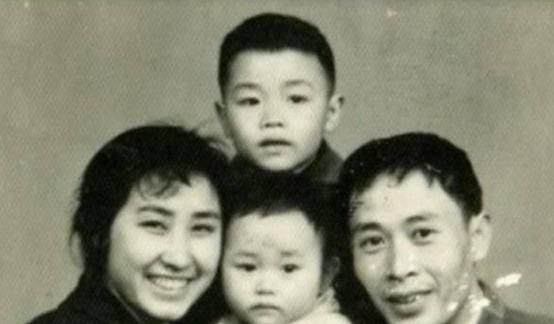 被汪峰那英楊坤等人群攻,十幾年前的刀郎,到底做錯了什麼? 被汪峰那英楊坤等人群攻,十幾年前的刀郎,到底做錯了什麼?