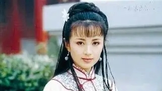 善心保全孤兒寡母，出資安葬朽骨枯骸，行善積餘福，七旬喜得雙子