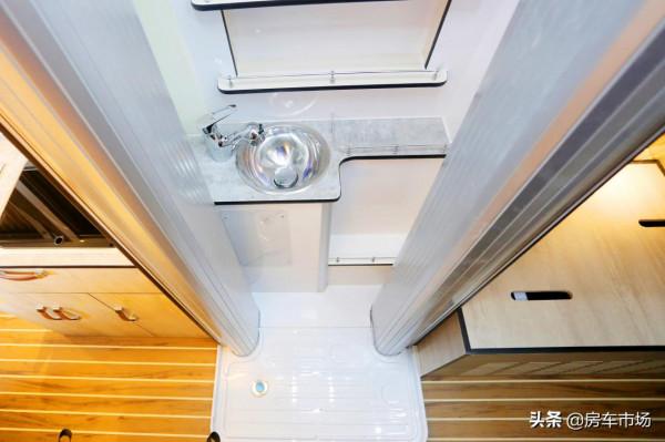 2&period;8T動力猛 6at操控精 每公里6毛夠省！最新2022款歐睿房車升級下線