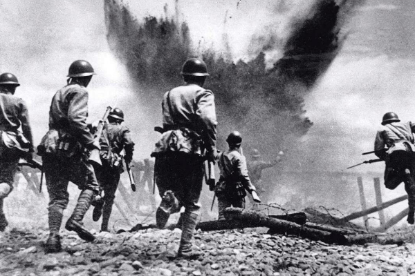 老驥伏櫪，七十一歲高齡與日本軍隊白刃戰！日本軍方尊稱鐵人