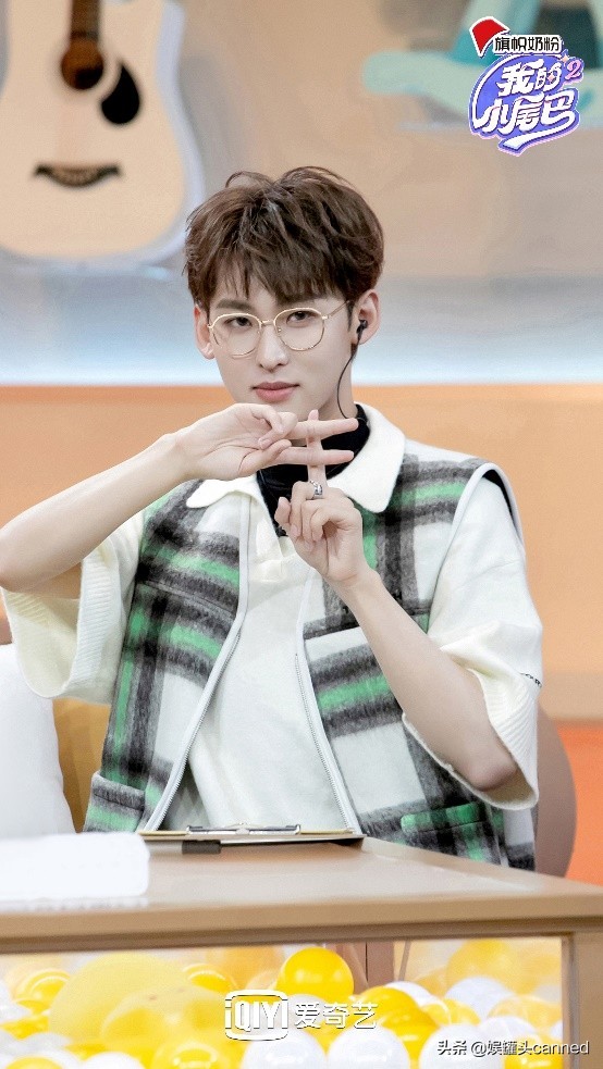 《我的小尾巴2》吳京張智霖現場被吐槽 聶澤寧帶妹妹聚餐被催婚 《我的小尾巴2》吳京張智霖現場被吐槽 聶澤寧帶妹妹聚餐被催婚