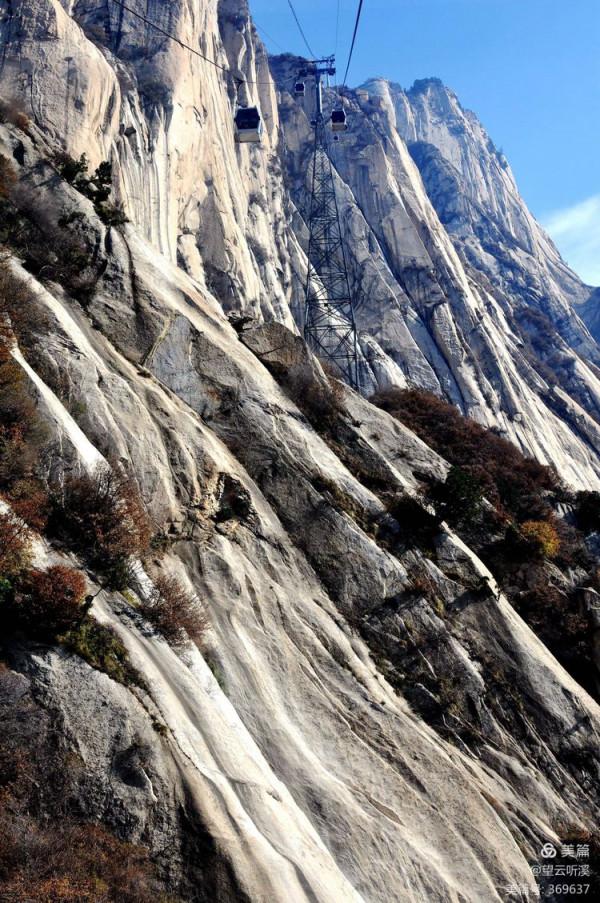 乘坐西峰索道上華山