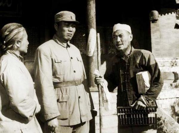 幫日軍挖護路溝?鬼子驗收挑大拇指,幾天後就明白上了八路軍的當 幫日軍挖護路溝?鬼子驗收挑大拇指,幾天後就明白上了八路軍的當