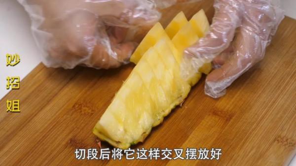 今天才知道,菠蘿還可以這樣切!不削皮不挖眼,真的太省事了 今天才知道,菠蘿還可以這樣切!不削皮不挖眼,真的太省事了