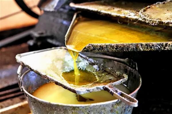 什麼油最安全?提醒:有2種油長期吃危害大,最好不吃為宜 什麼油最安全?提醒:有2種油長期吃危害大,最好不吃為宜